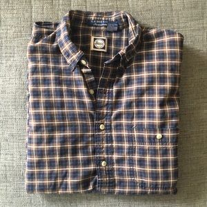 G.H. Bass & Co. mens plaid / flannel button up